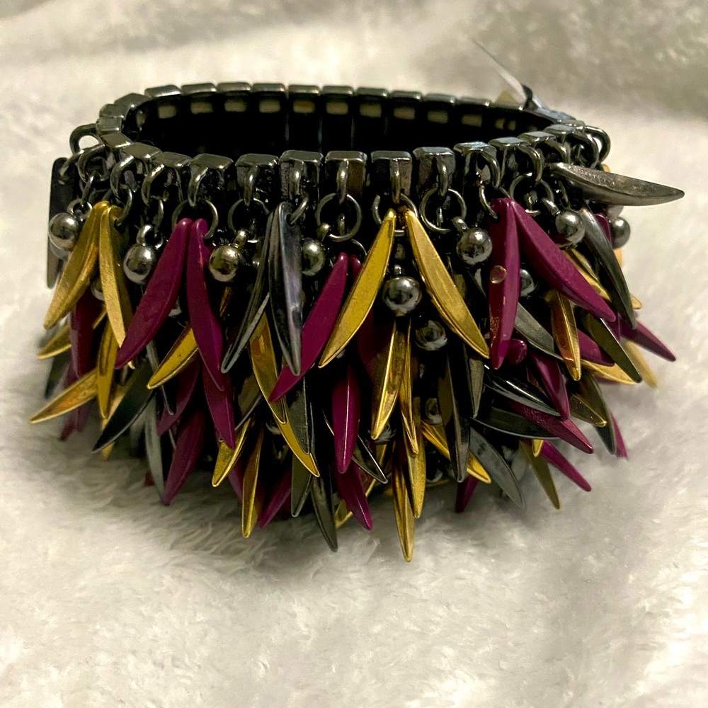 Multicolor dangling stretch bracket.